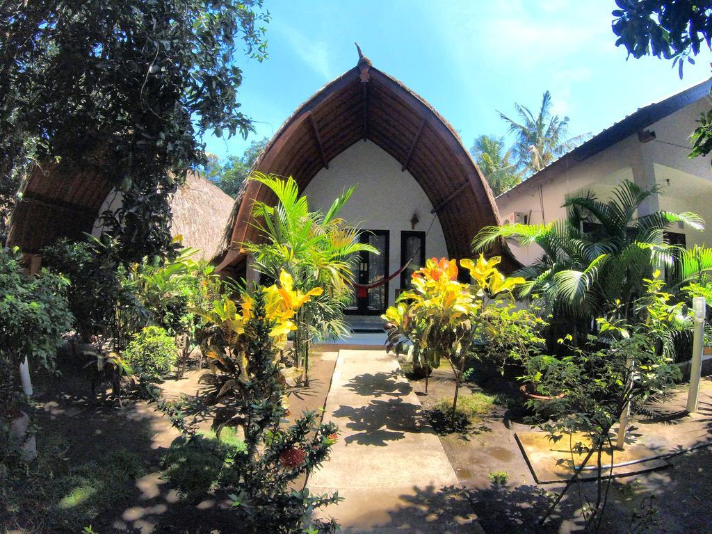 Ina Gili Guesthouse Gili Air Exterior photo